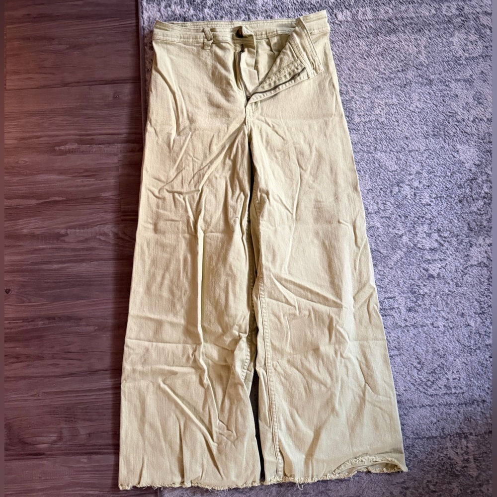 Billabong Woman’s Khaki Green Jeans